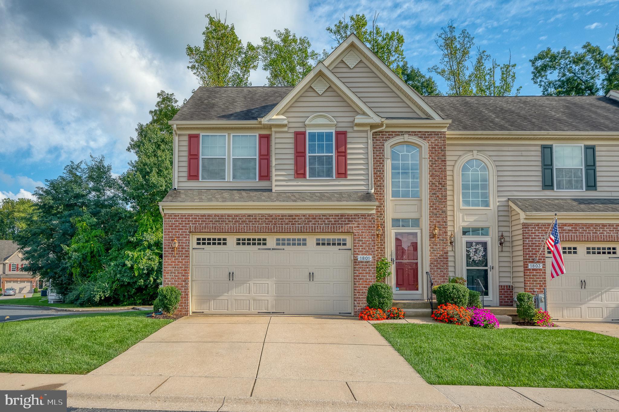 FALLSTON COMMONS - Residential