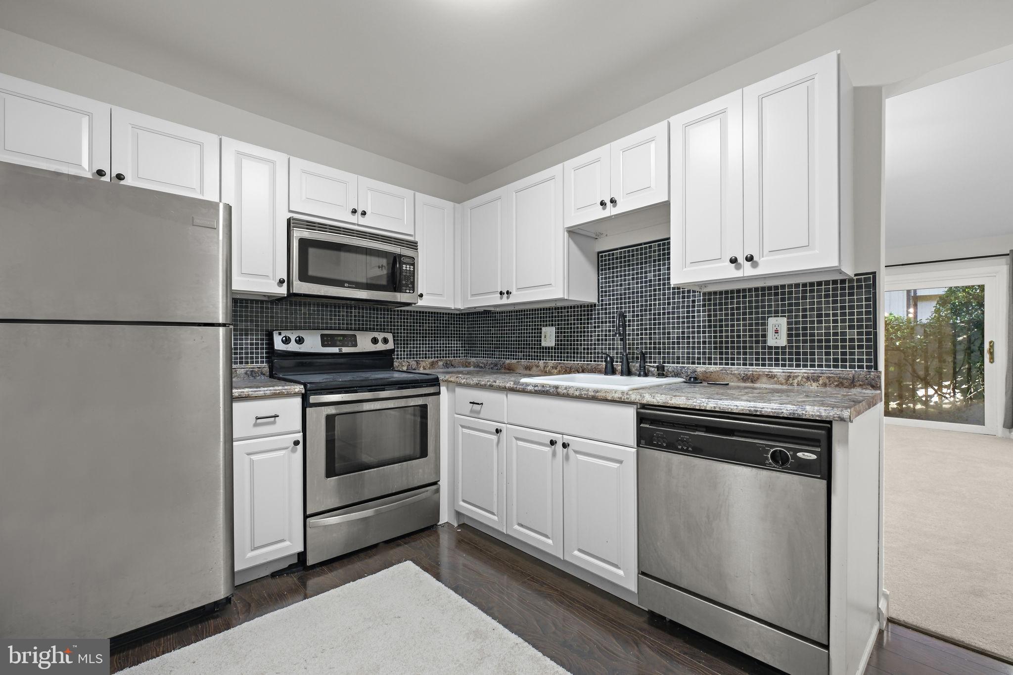 2592 GLENGYLE DRIVE 116