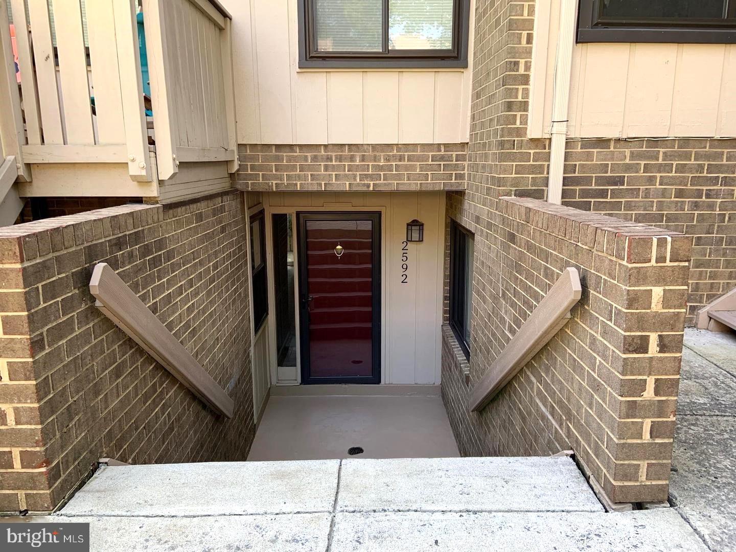 2592 GLENGYLE DRIVE 116