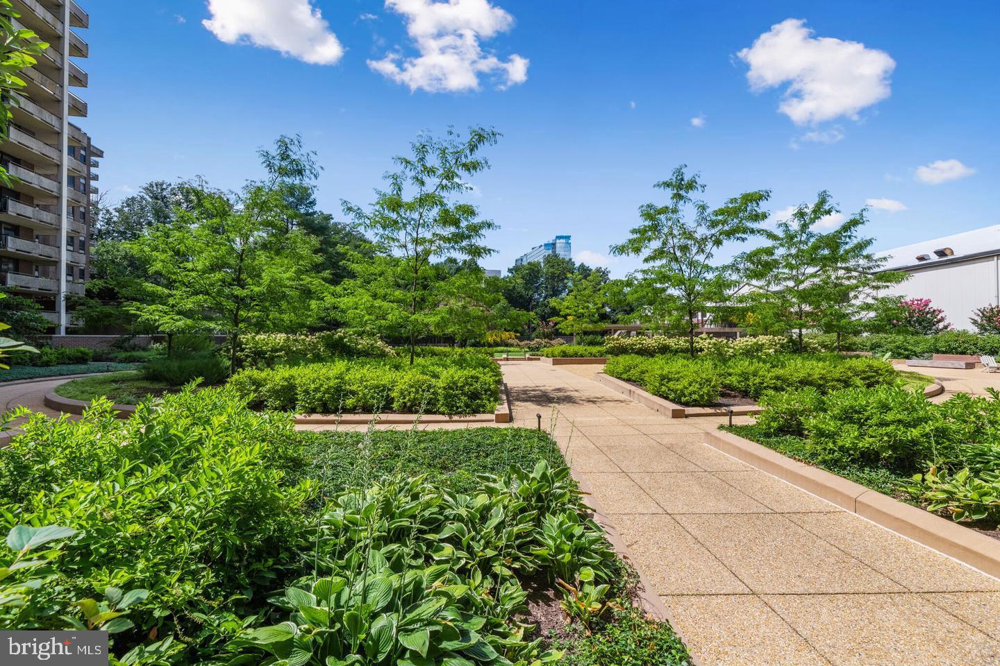 REGENCY AT MCLEAN - Residential Lease