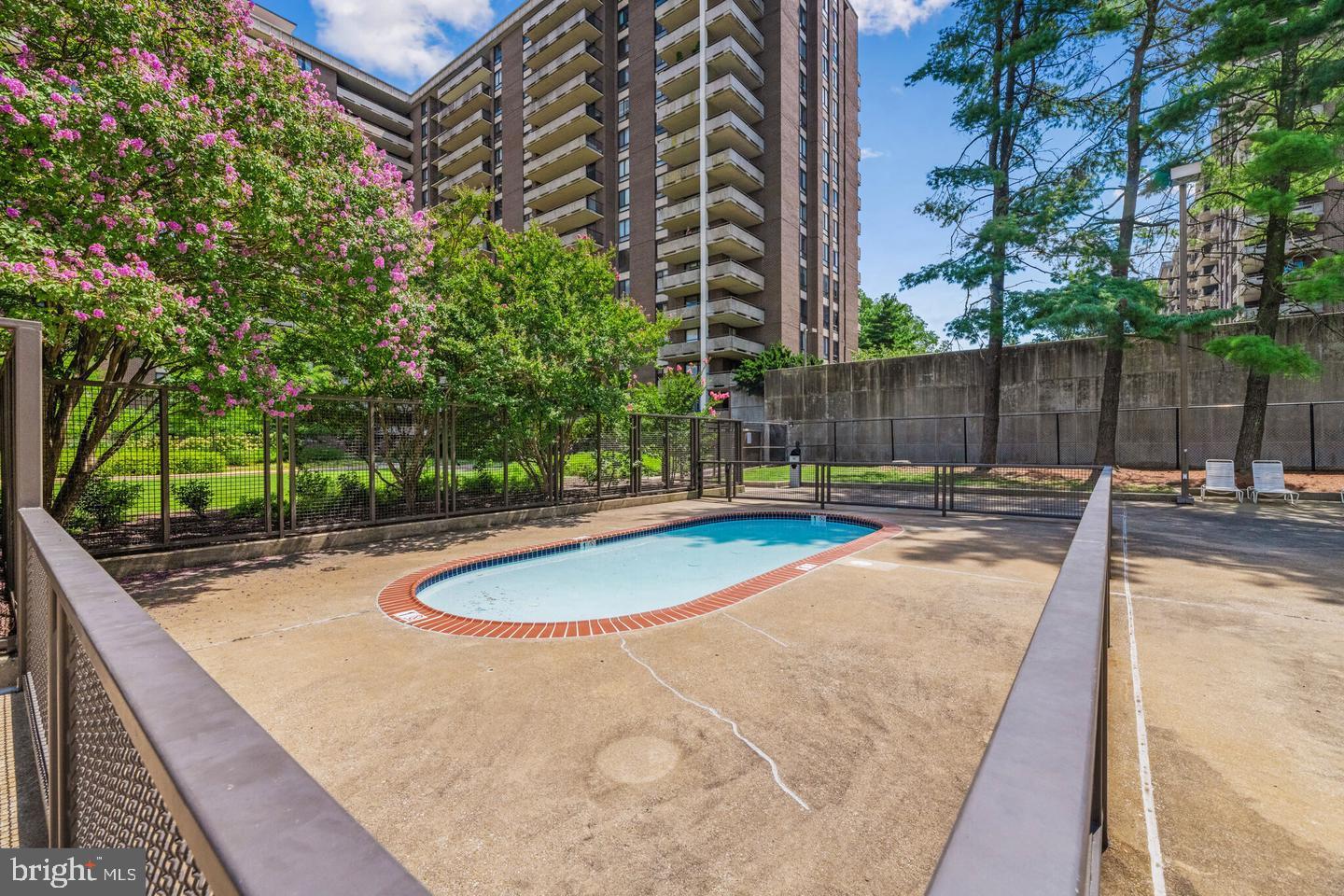 REGENCY AT MCLEAN - Residential Lease