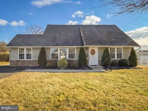 18 JUMP HILL ROAD LEVITTOWN PA 19056