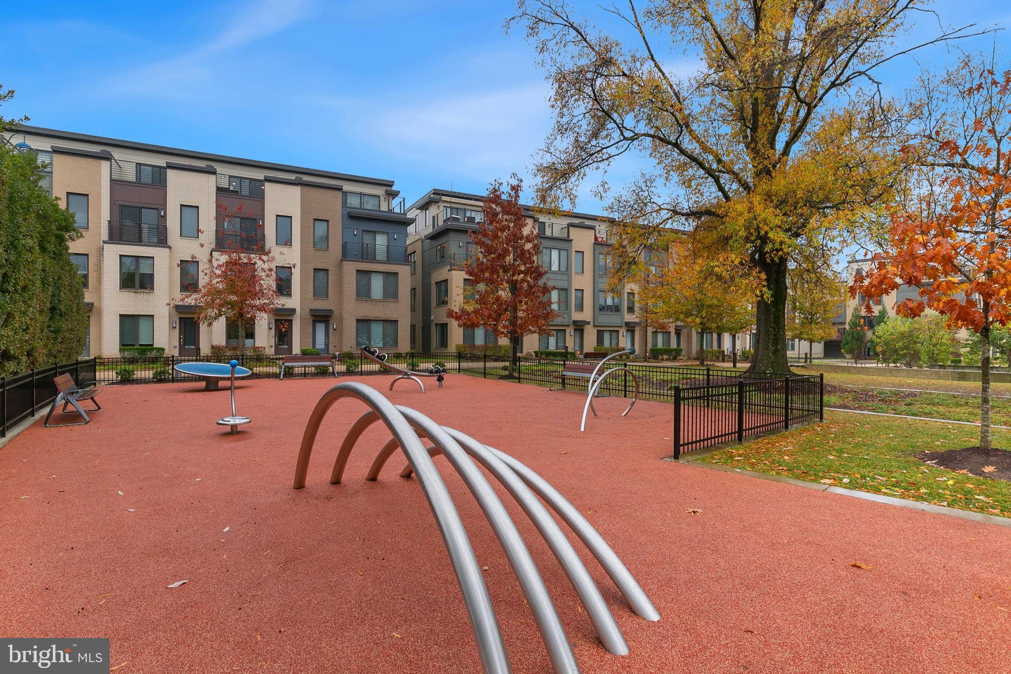 ROCKVILLE OUTSIDE - Residential