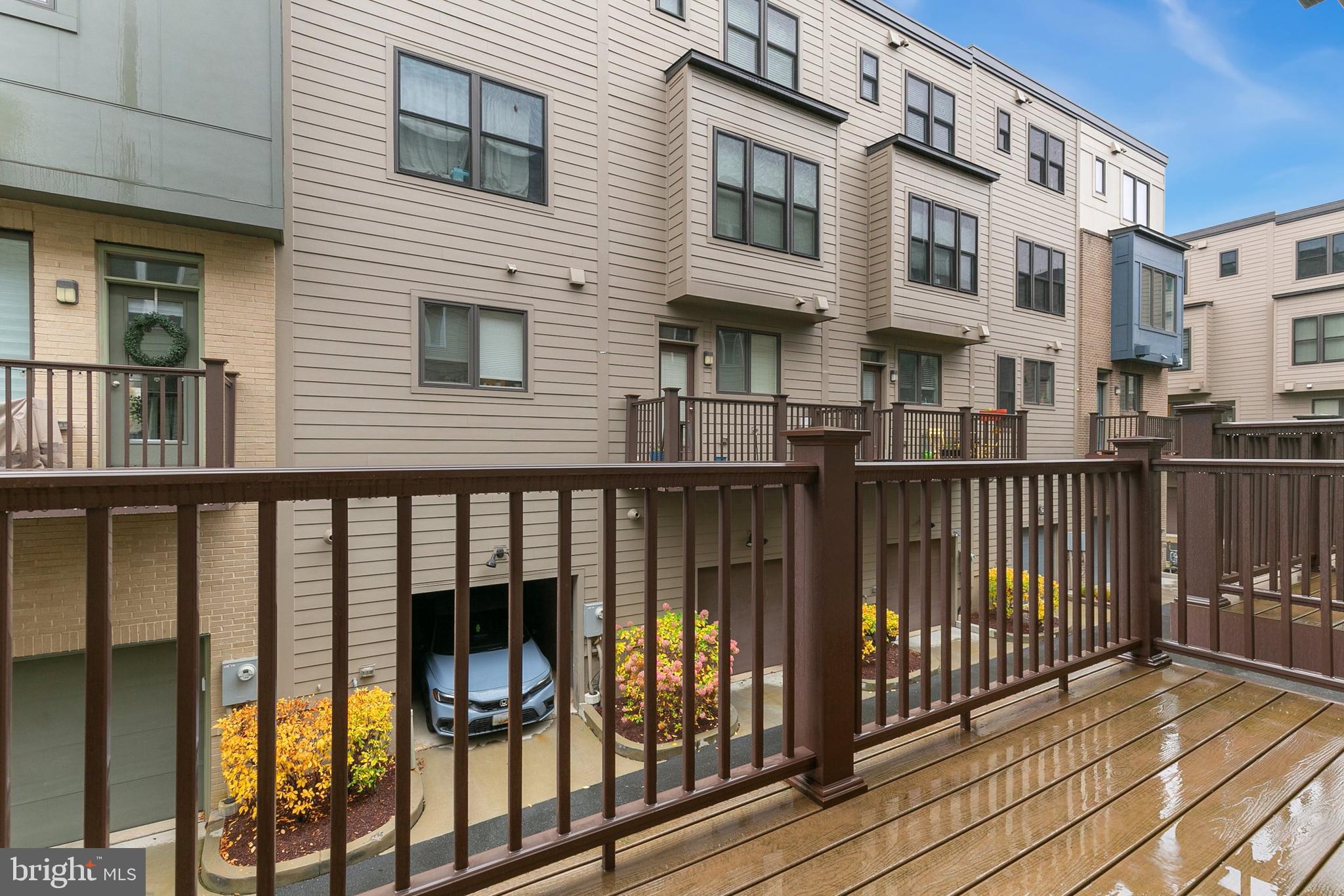 ROCKVILLE OUTSIDE - Residential