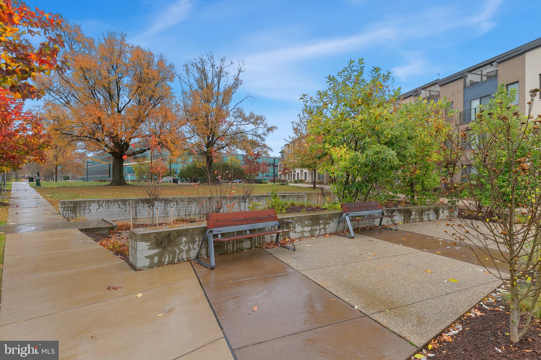 ROCKVILLE OUTSIDE - Residential