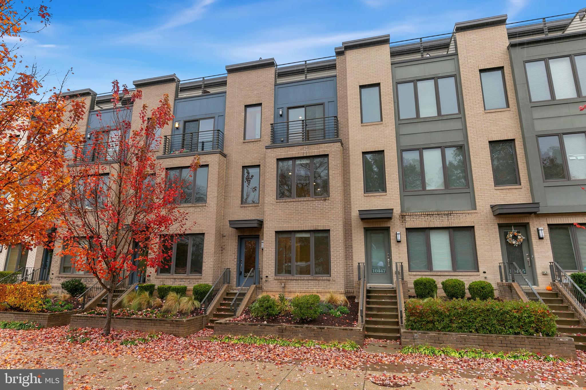 ROCKVILLE OUTSIDE - Residential