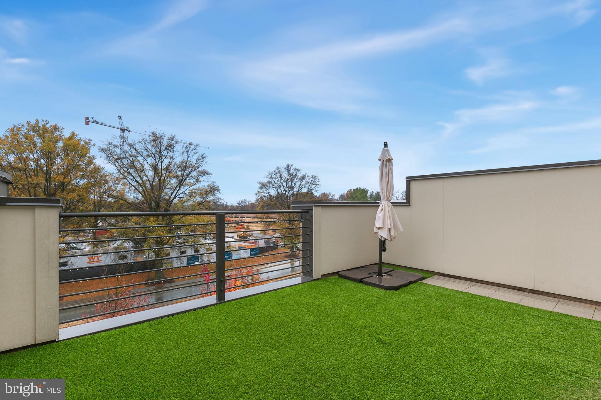 ROCKVILLE OUTSIDE - Residential