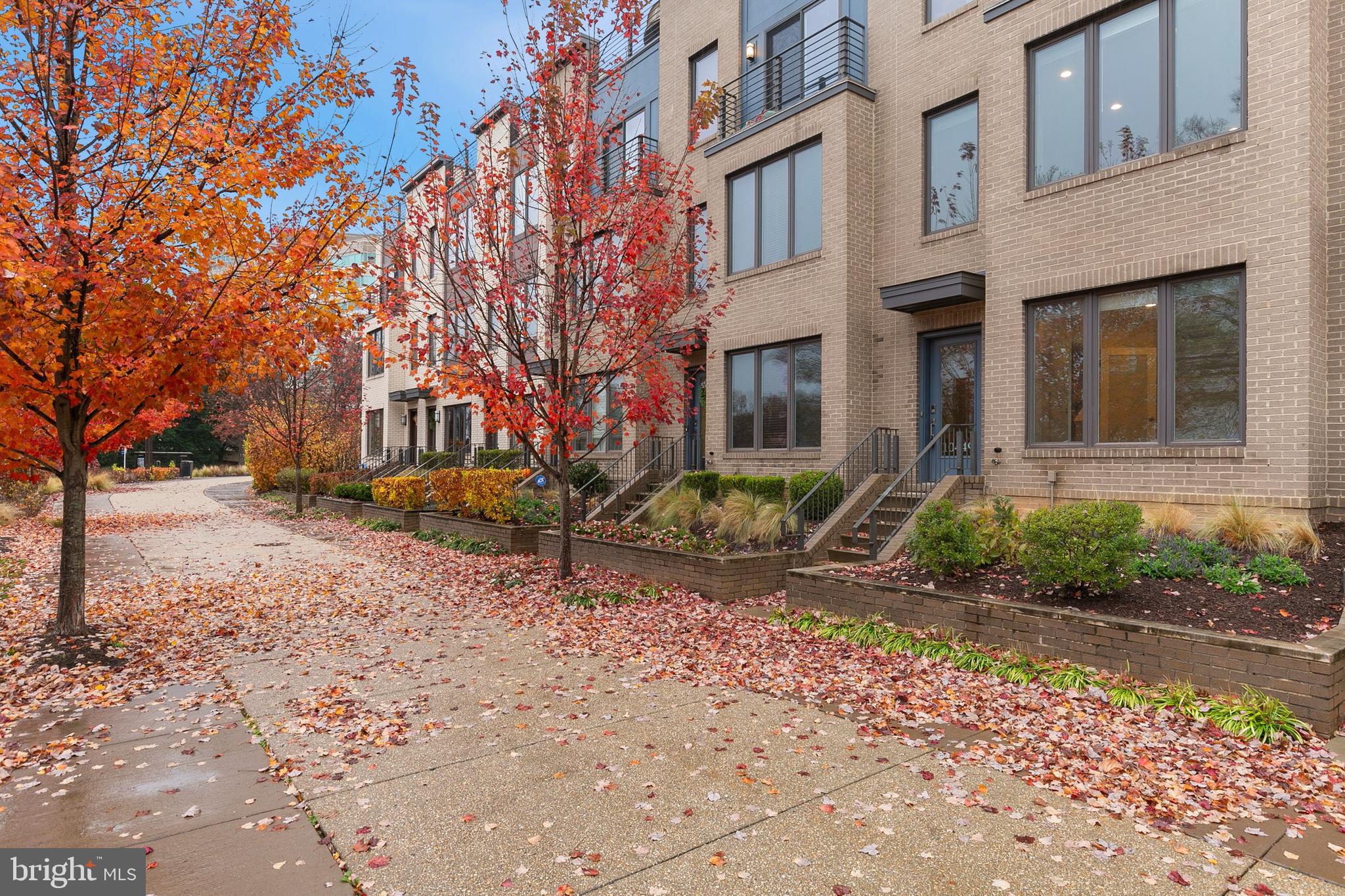 ROCKVILLE OUTSIDE - Residential