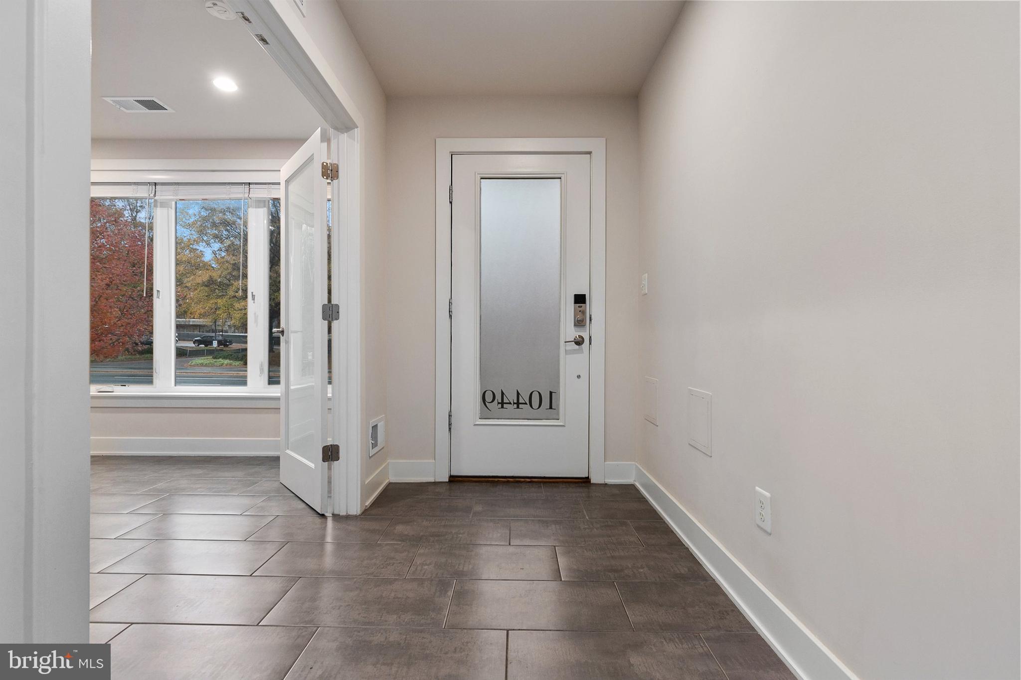 ROCKVILLE OUTSIDE - Residential