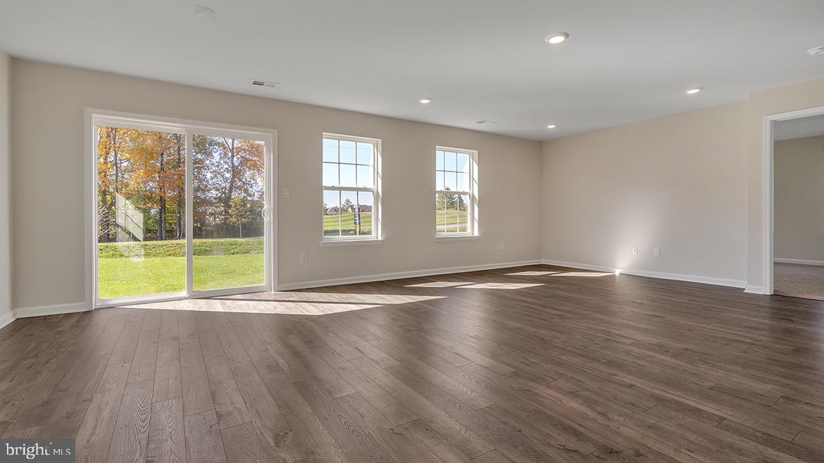 POTTSGROVE HUNT - Residential