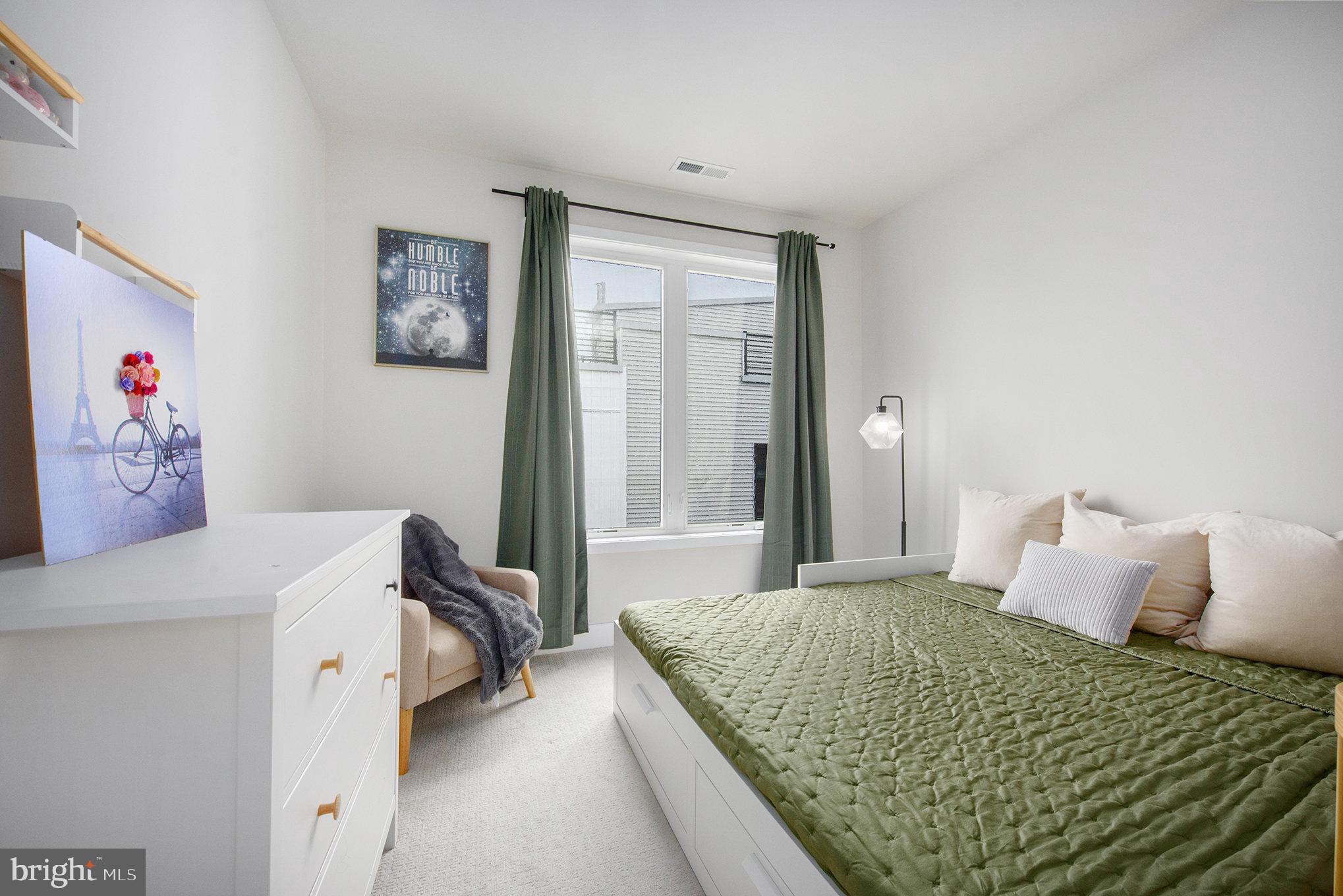 OVERLOOK AT TOWN CENTER - Residential