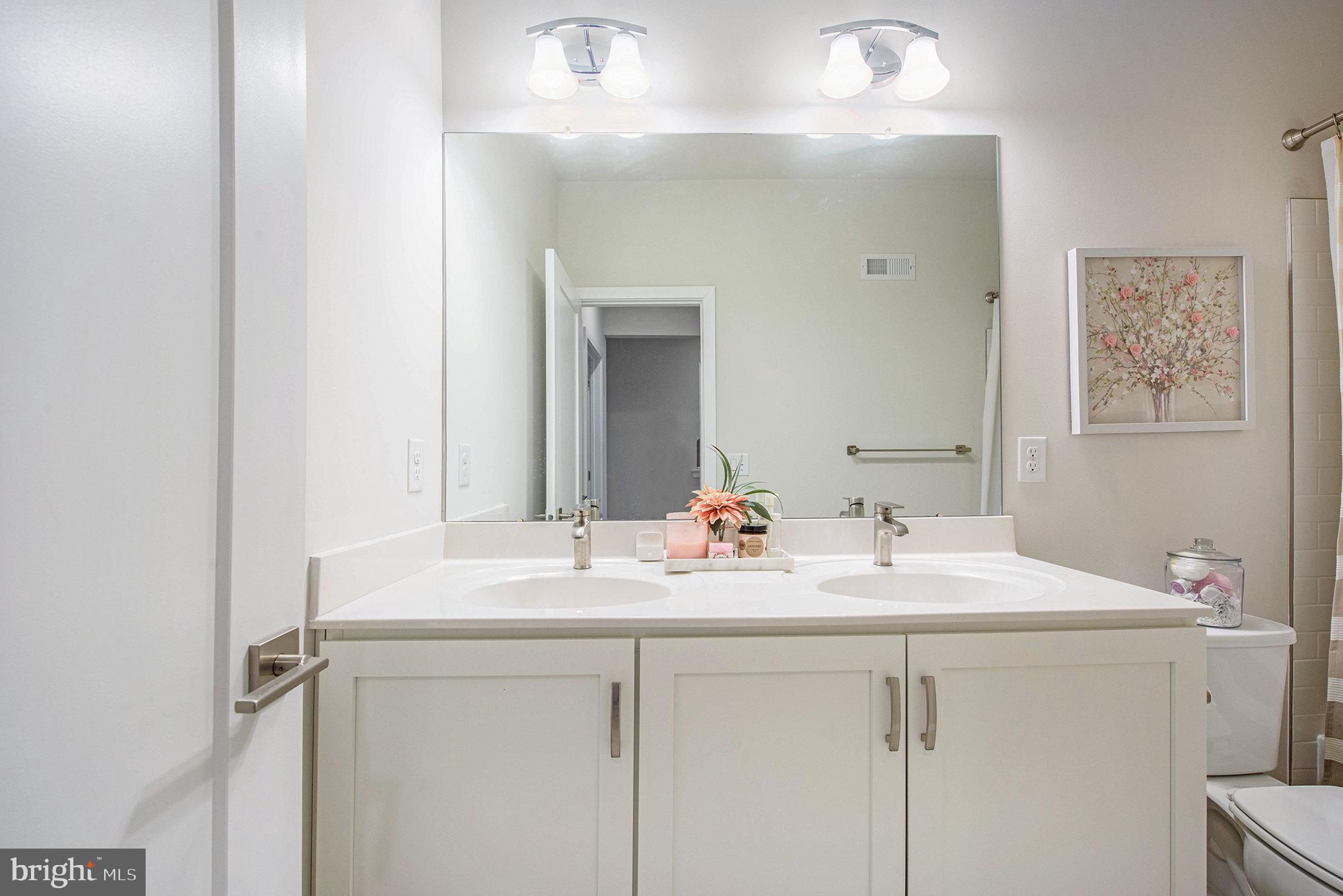 OVERLOOK AT TOWN CENTER - Residential