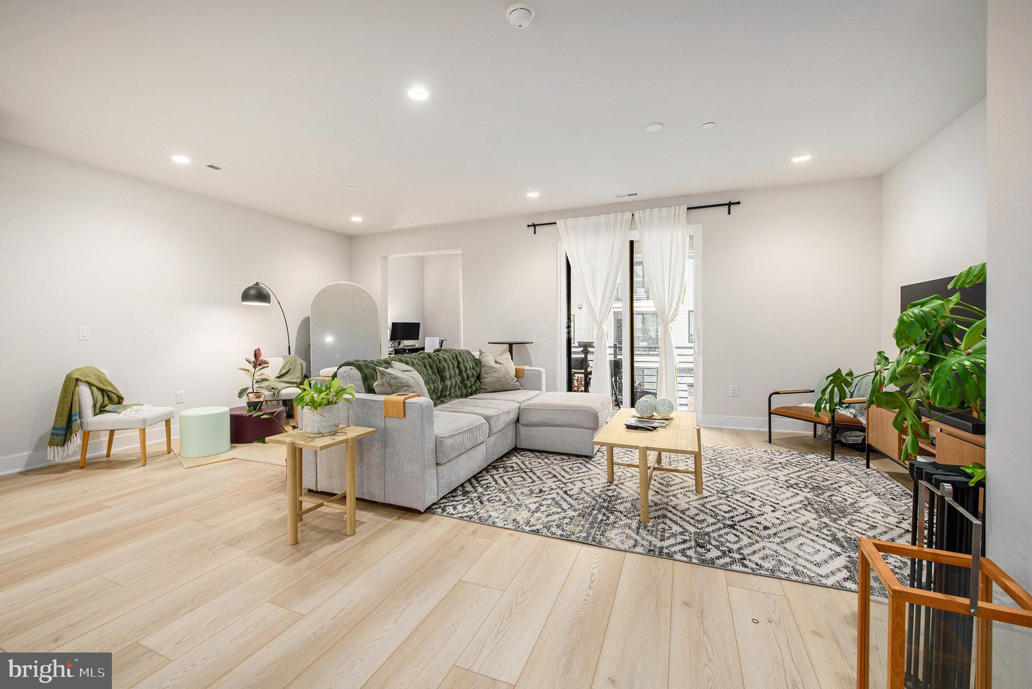 OVERLOOK AT TOWN CENTER - Residential