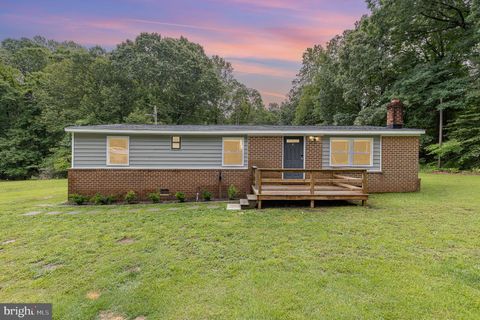 3027 SUPPLY ROAD CARET VA 22436