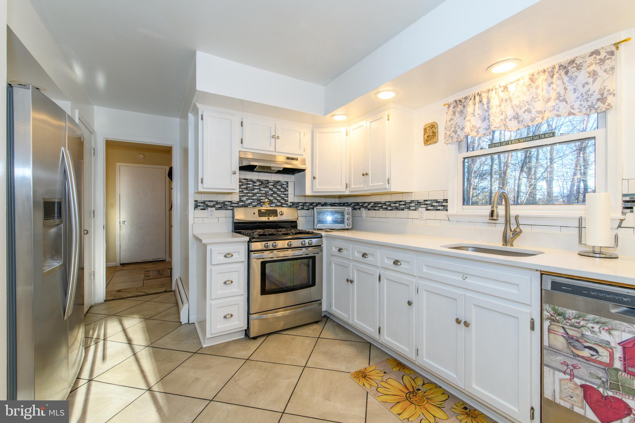 219 ROBINS COURT