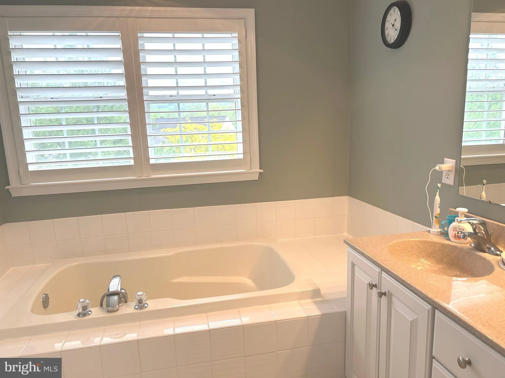 Newtown Square, Pennsylvania 19073, United States, 3 Bedrooms Bedrooms, ,4 BathroomsBathrooms,Residential,Active,118972