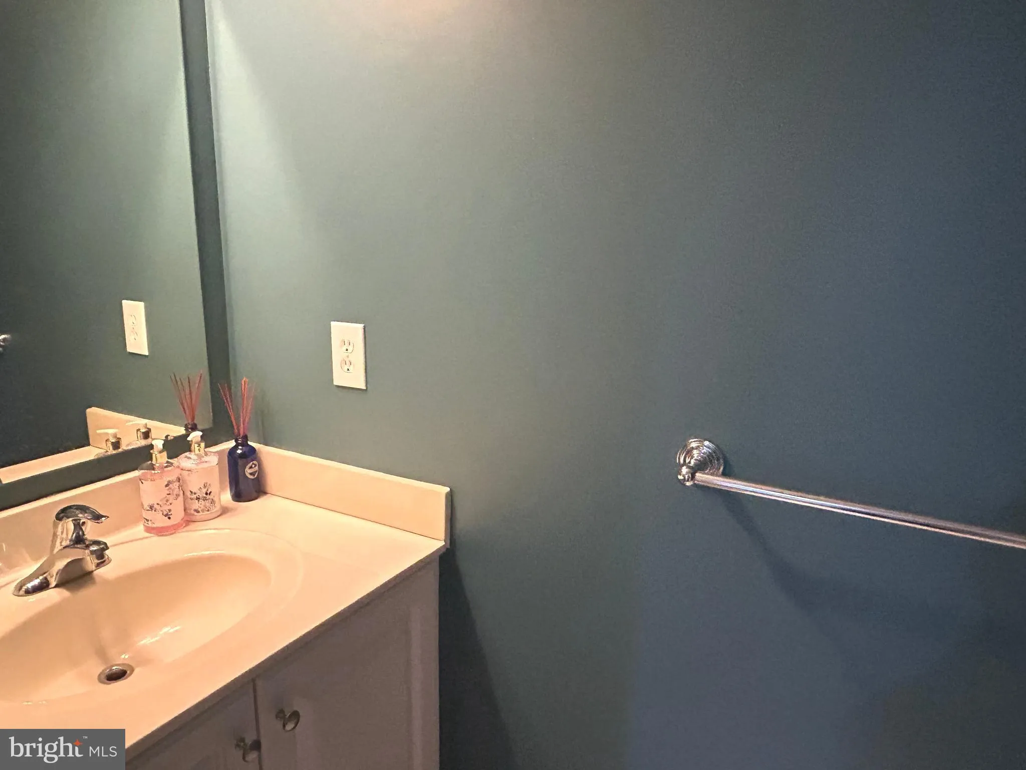 Newtown Square, Pennsylvania 19073, United States, 3 Bedrooms Bedrooms, ,4 BathroomsBathrooms,Residential,Active,118972