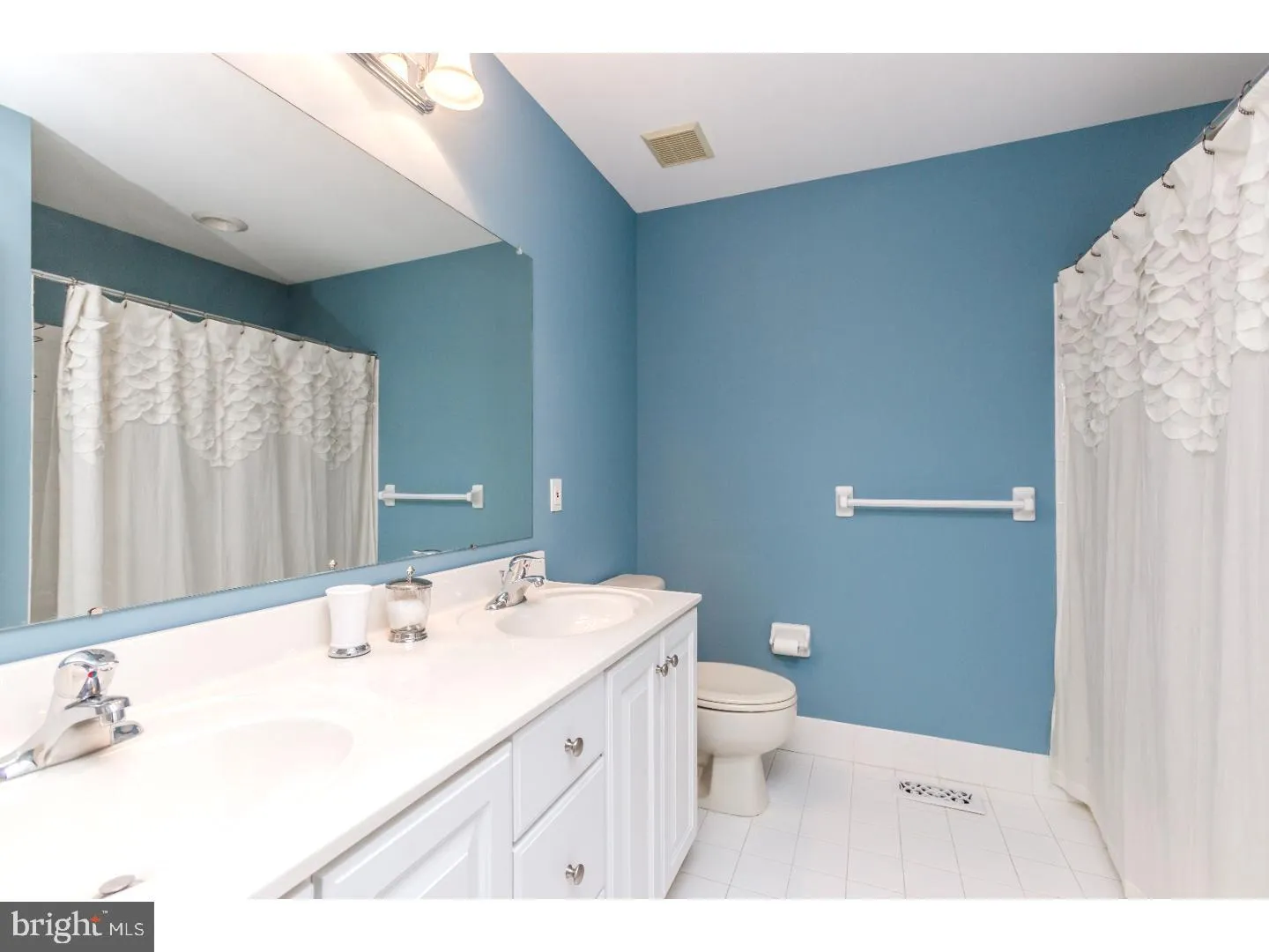 Newtown Square, Pennsylvania 19073, United States, 3 Bedrooms Bedrooms, ,4 BathroomsBathrooms,Residential,Active,118972