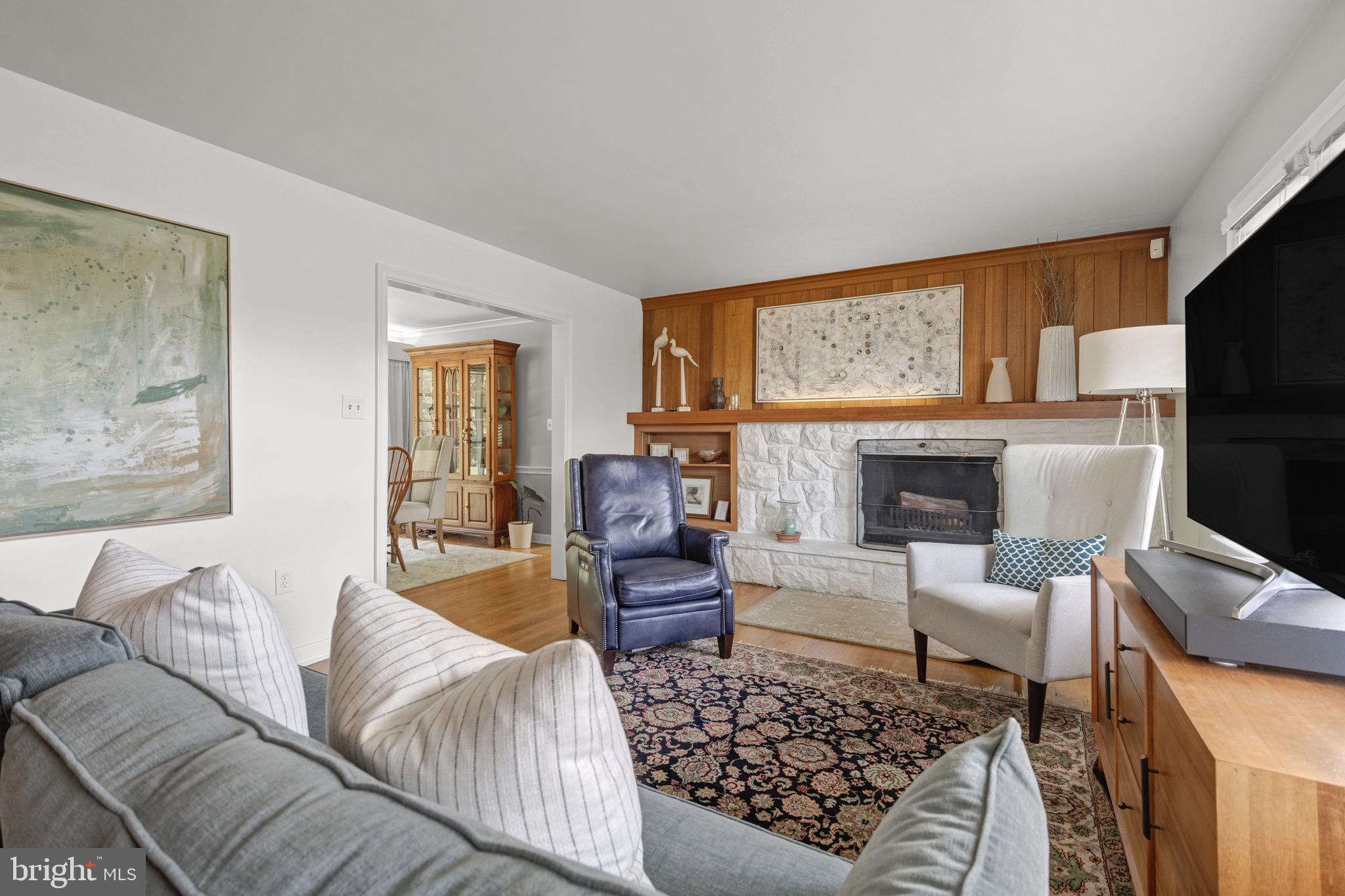 BEVERLY ESTATES - Residential