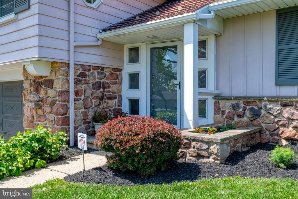 Photo of 247 Murry Hill Drive, LANCASTER, PA 17601 (MLS # PALA2068890)