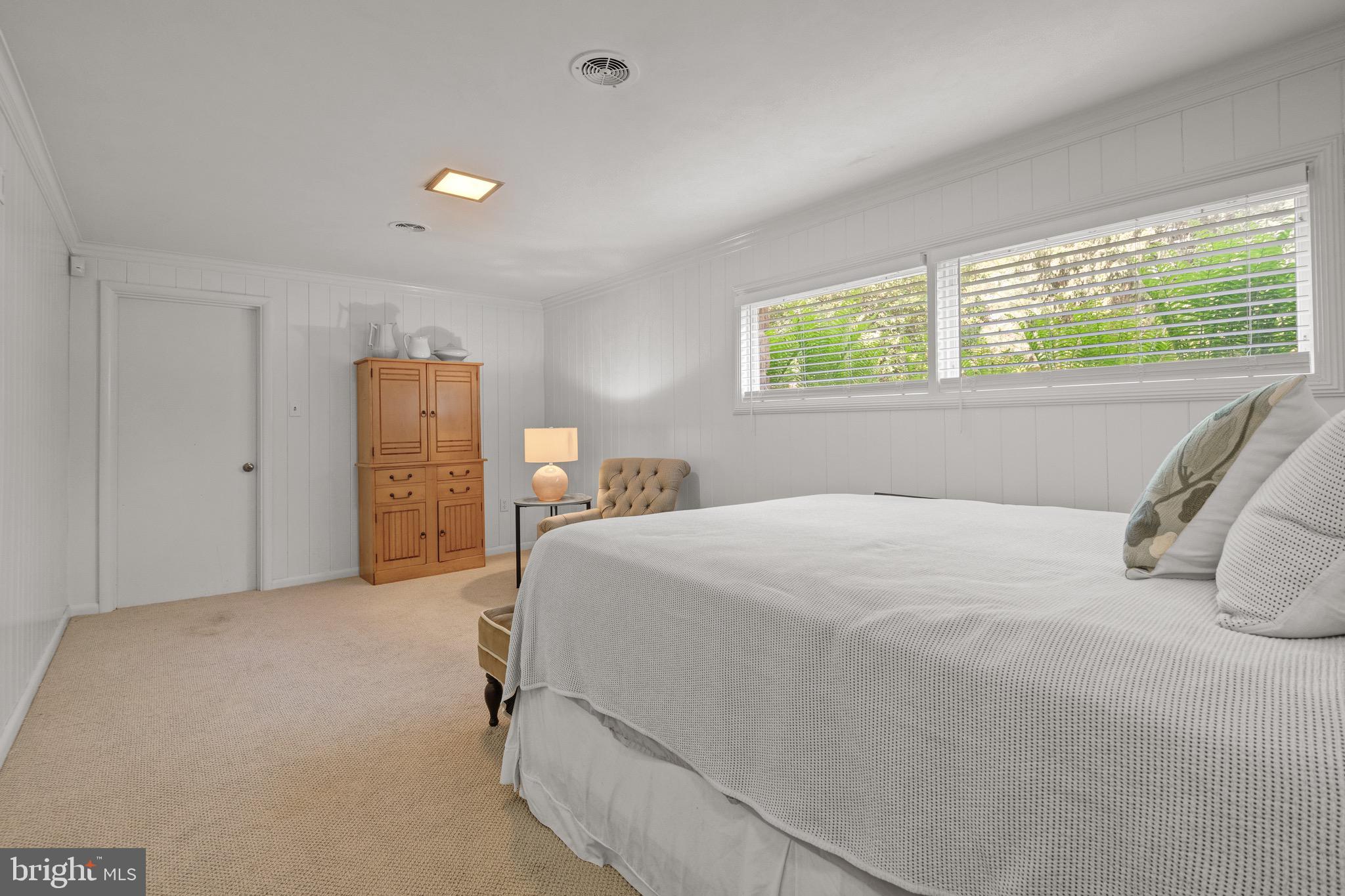 BEVERLY ESTATES - Residential