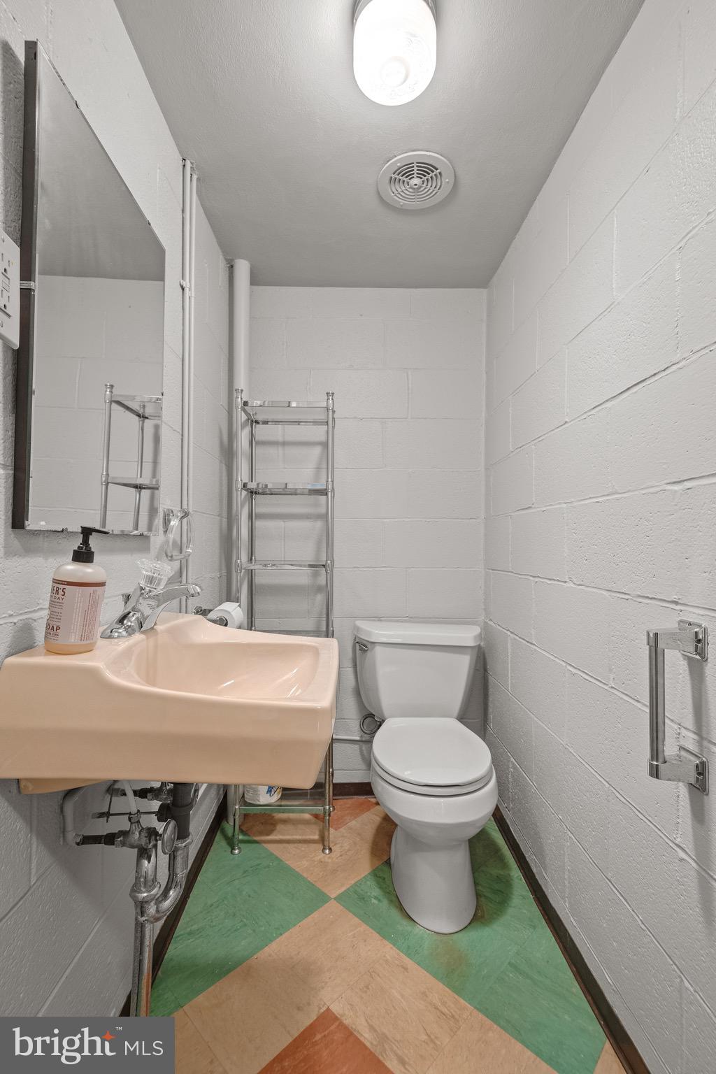 BEVERLY ESTATES - Residential