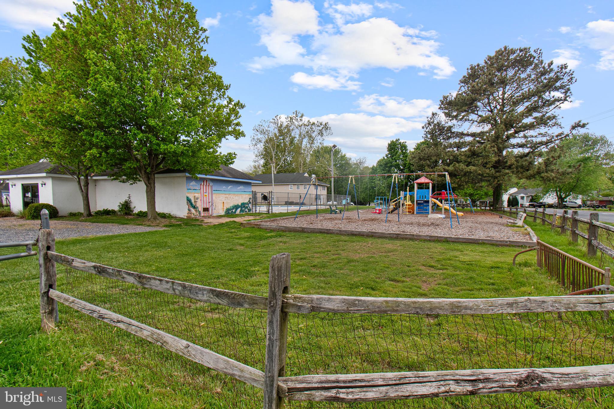 CLOVERFIELDS - Residential