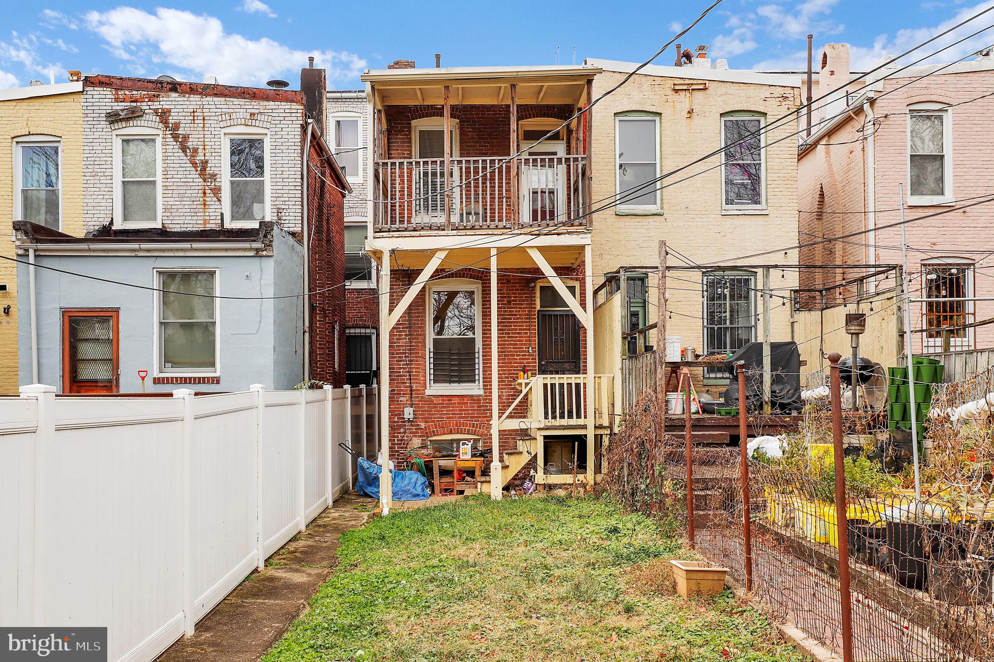 CHARLES VILLAGE - Residential