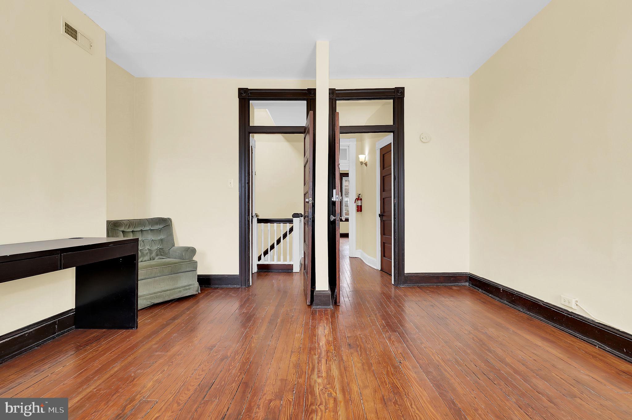 CHARLES VILLAGE - Residential