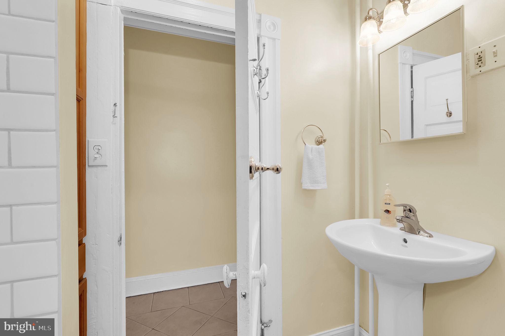 CHARLES VILLAGE - Residential