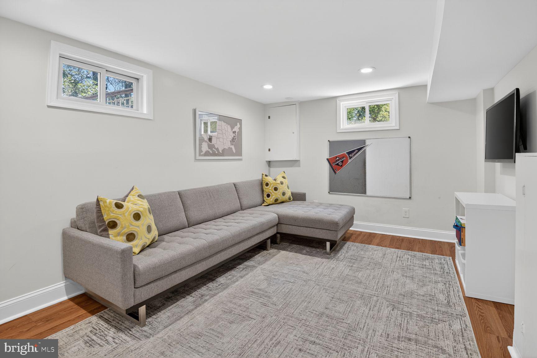 GLEN MAR PARK - Residential