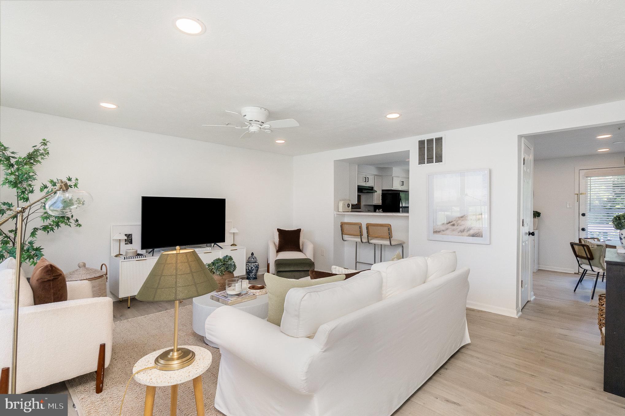 932 GAINSBOROUGH COURT