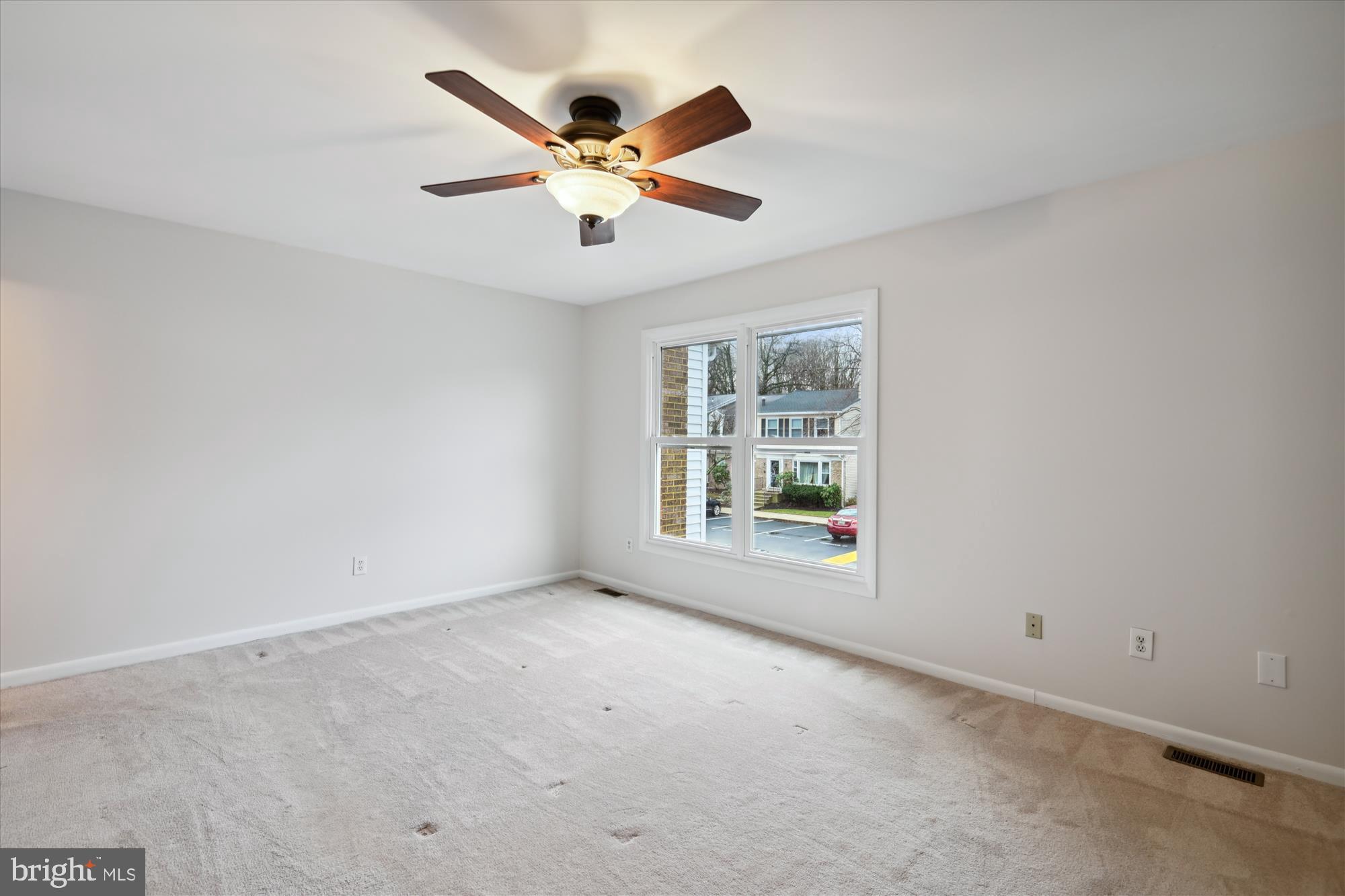 BAY HILLS - COLONIAL RIDGE - Residential