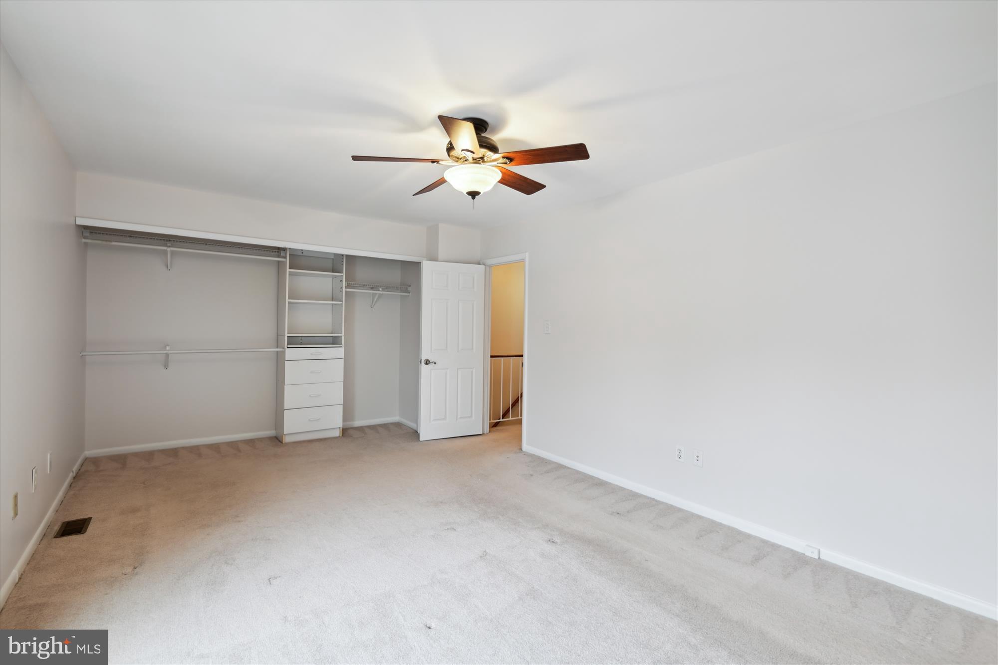 BAY HILLS - COLONIAL RIDGE - Residential