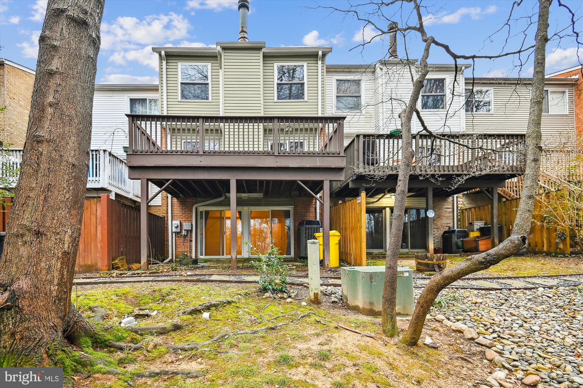 BAY HILLS - COLONIAL RIDGE - Residential