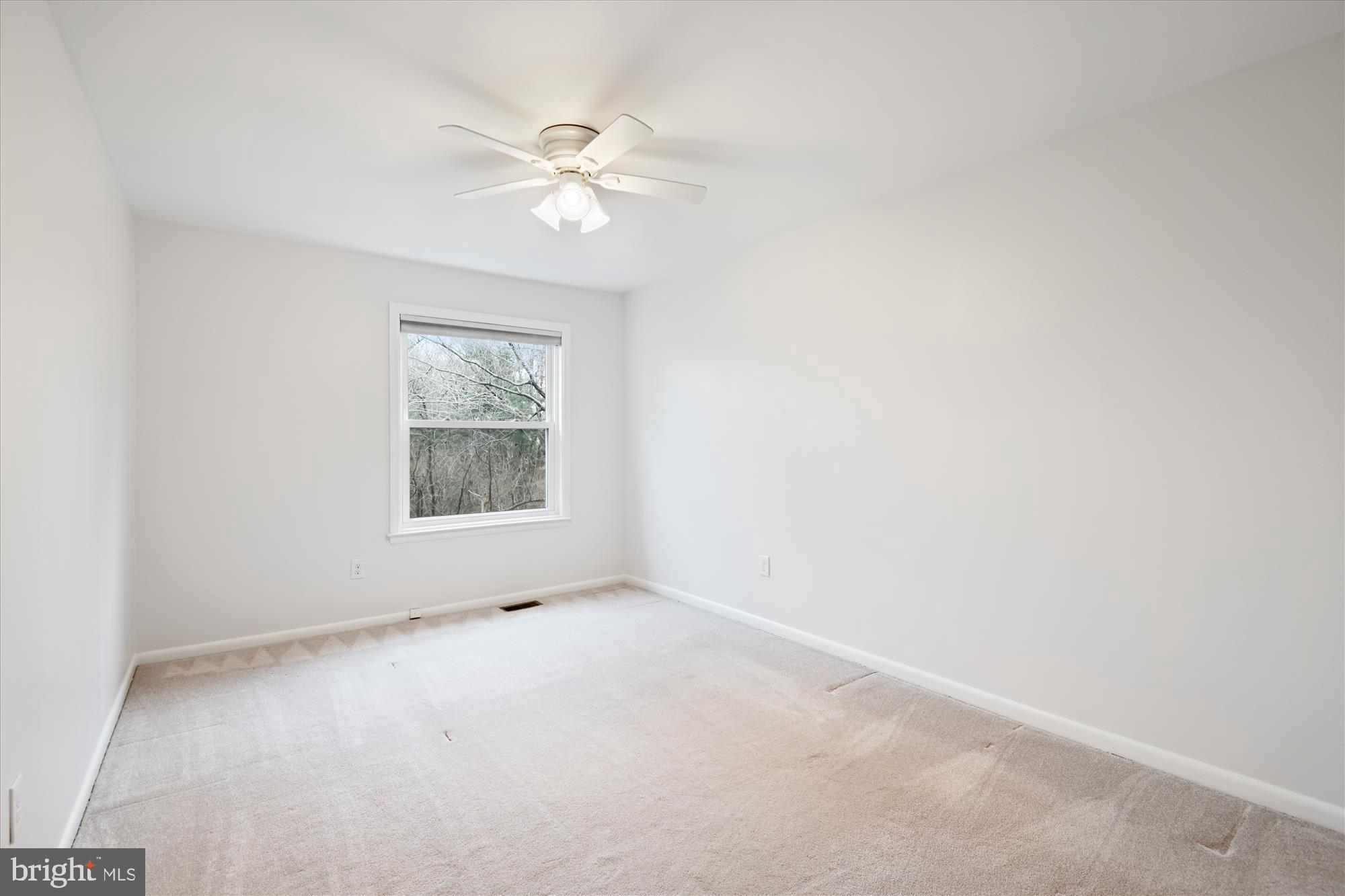 BAY HILLS - COLONIAL RIDGE - Residential