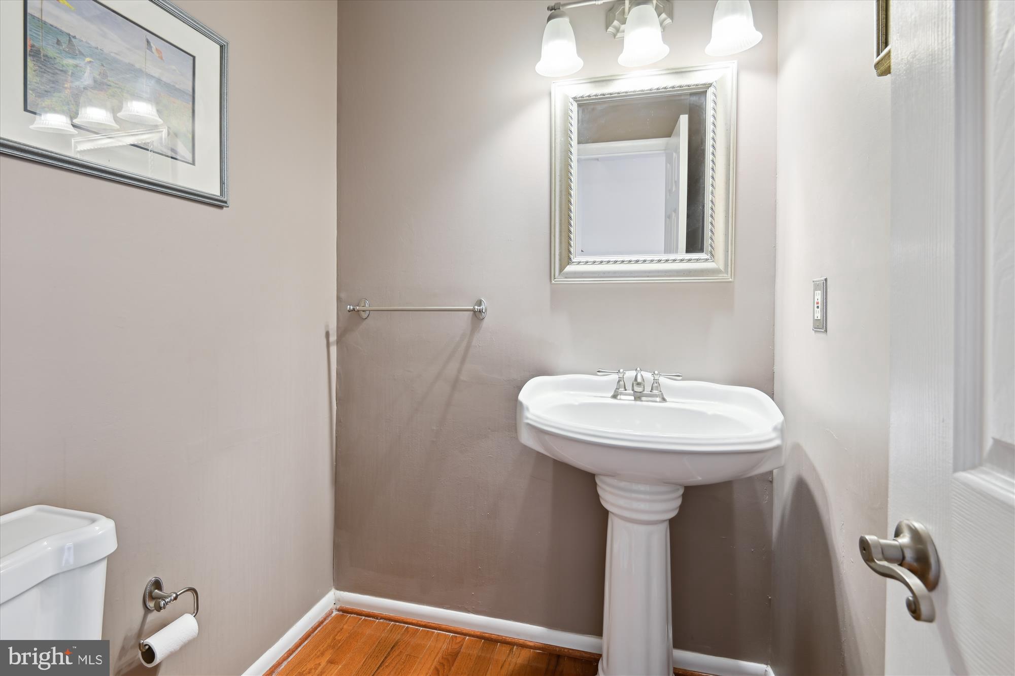 BAY HILLS - COLONIAL RIDGE - Residential