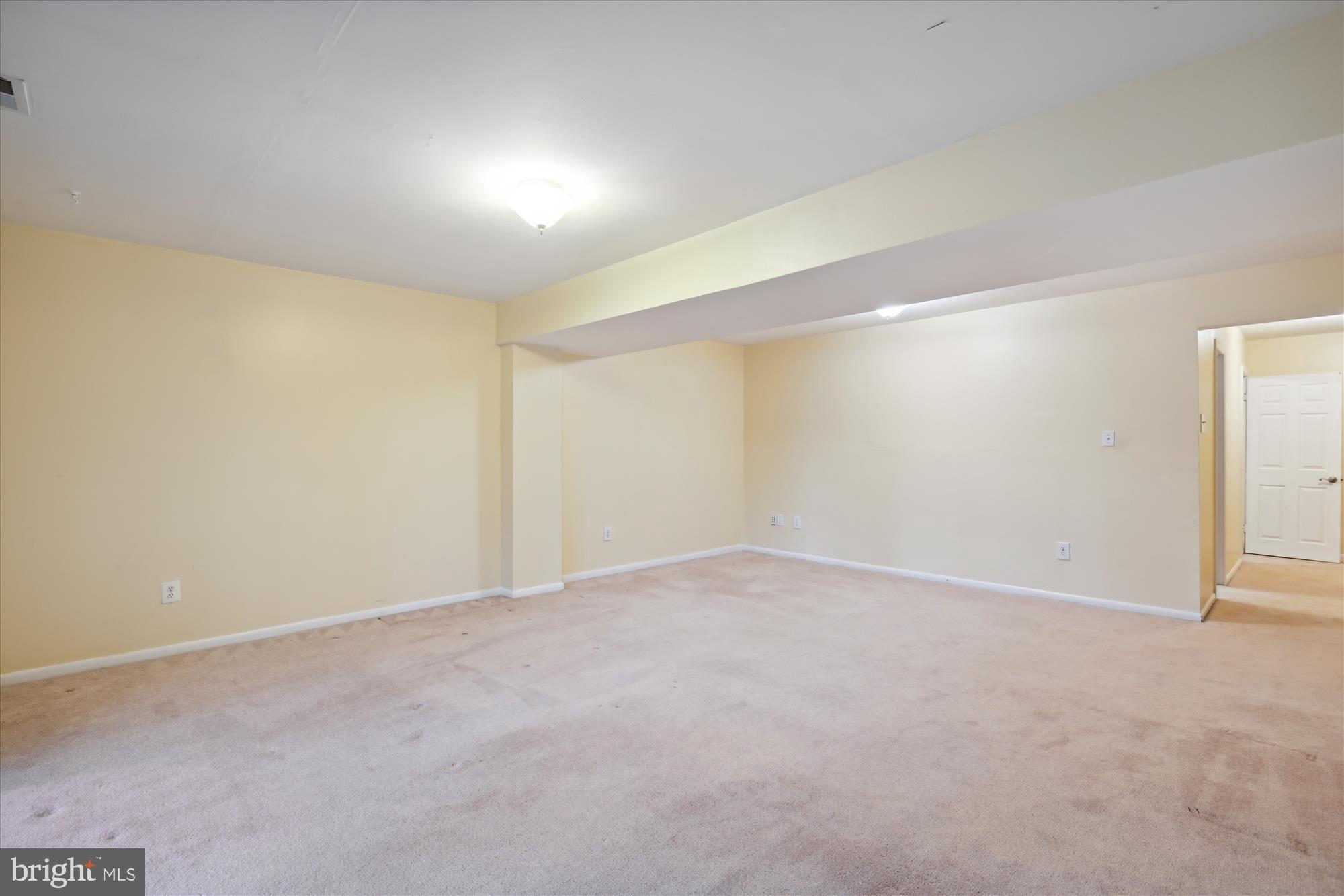 BAY HILLS - COLONIAL RIDGE - Residential