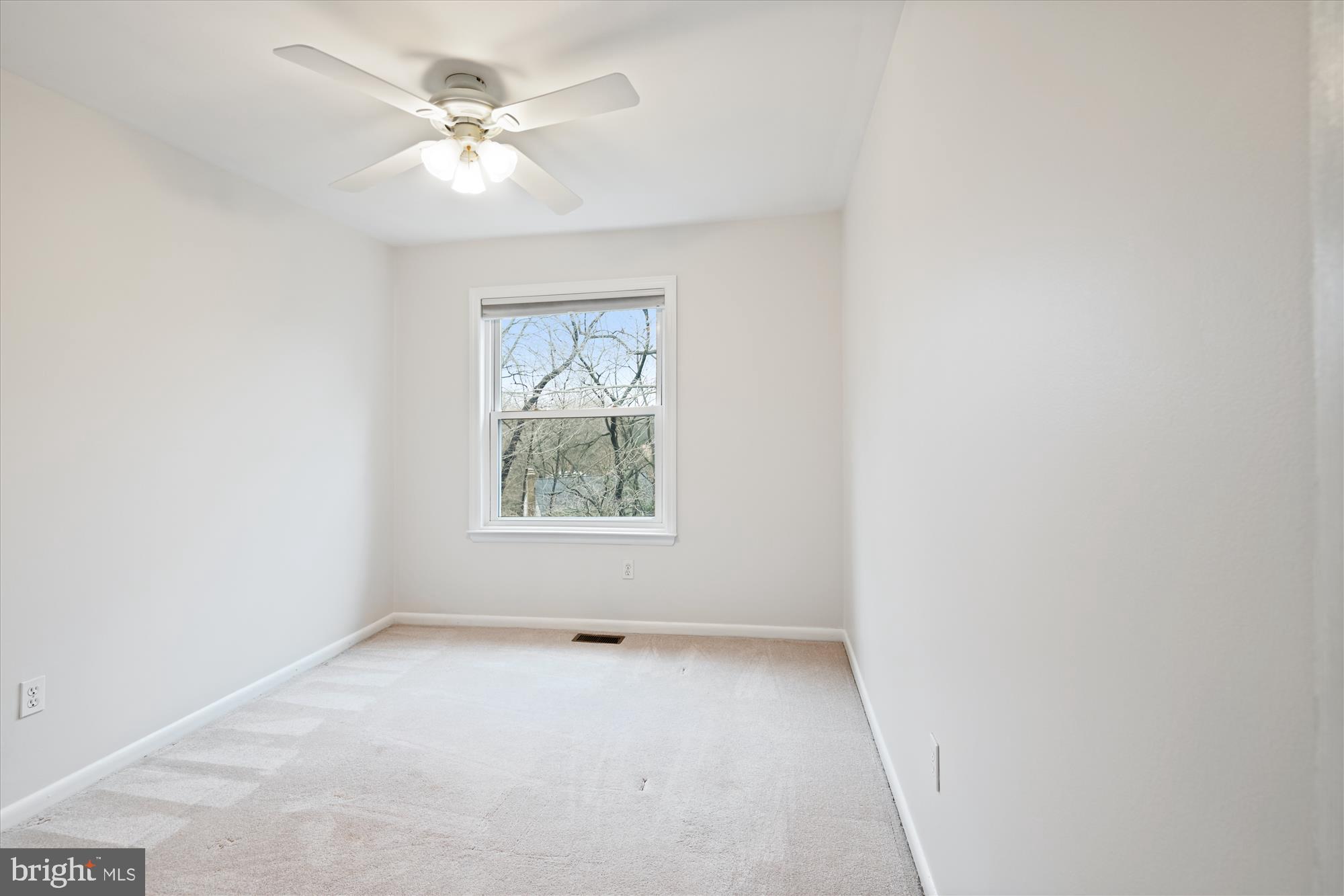 BAY HILLS - COLONIAL RIDGE - Residential