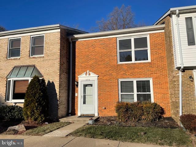 BAY HILLS - COLONIAL RIDGE - Residential