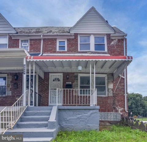 Townhouse For Sale - 2565 Harlem Avenue<br/> BALTIMORE, MD 21216