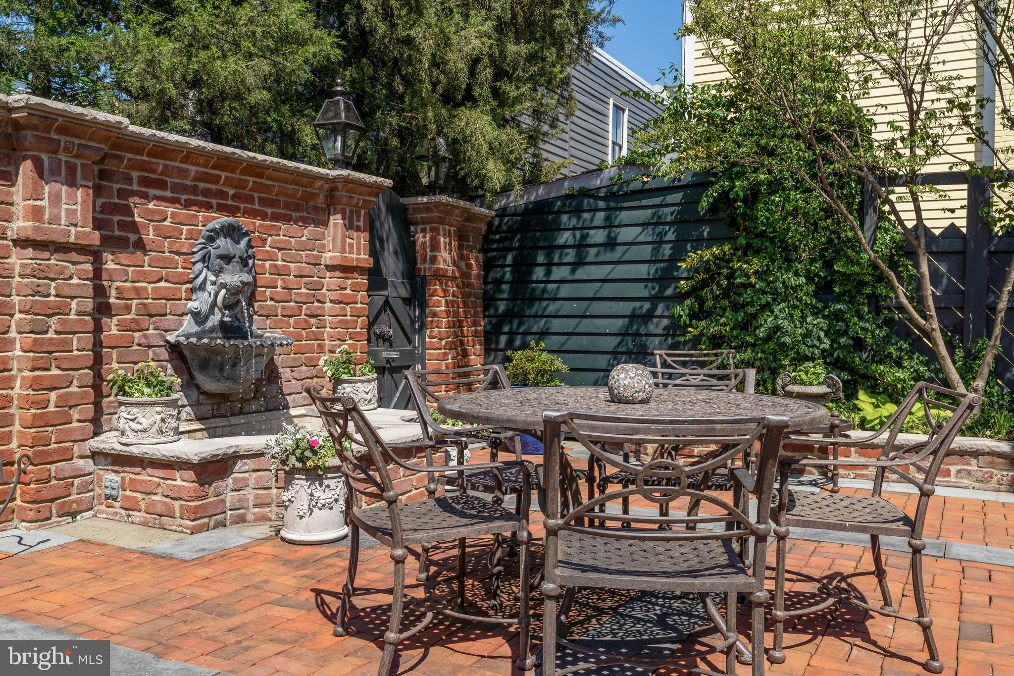 HISTORIC OLD TOWN - Residential