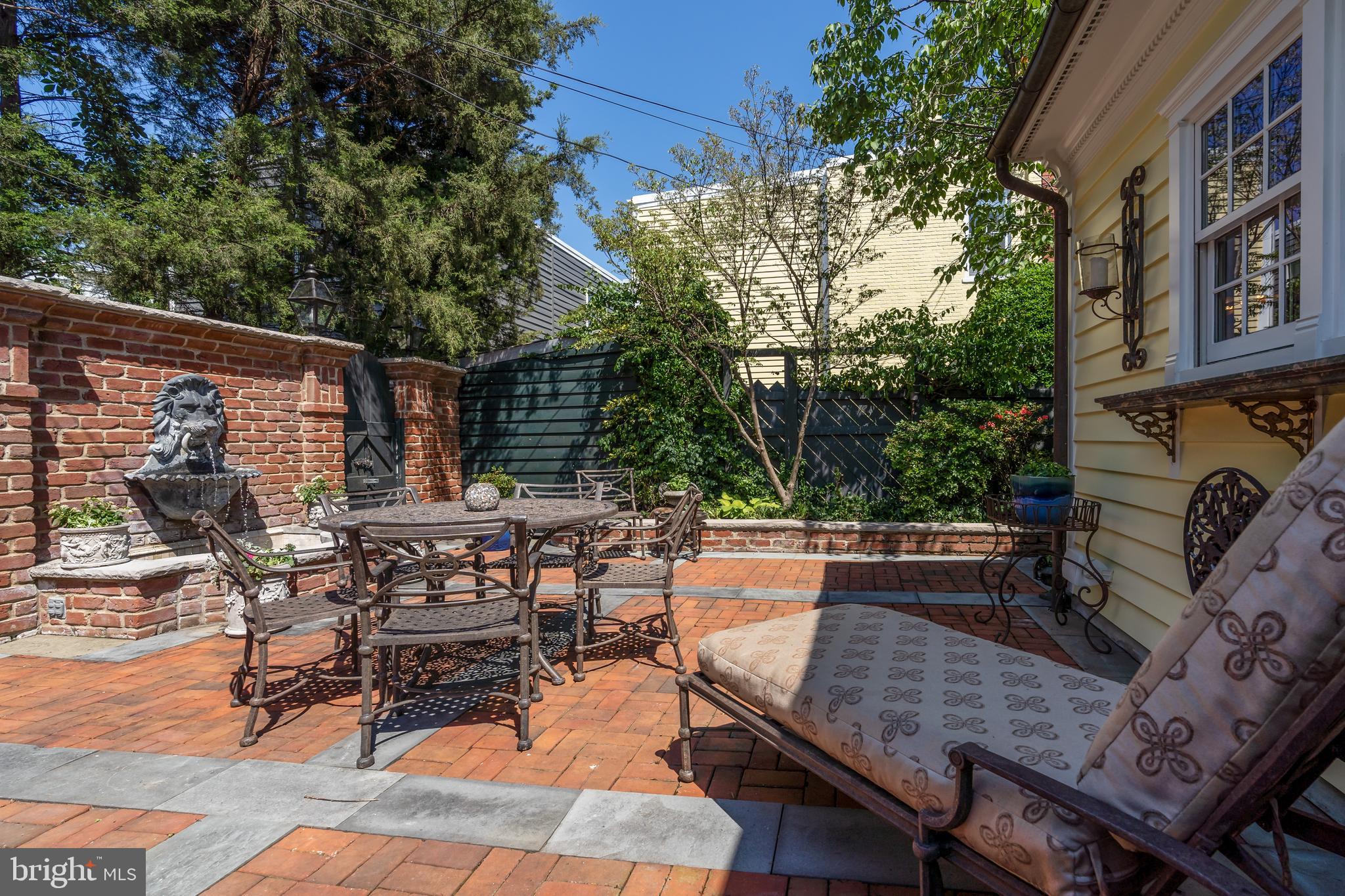 HISTORIC OLD TOWN - Residential