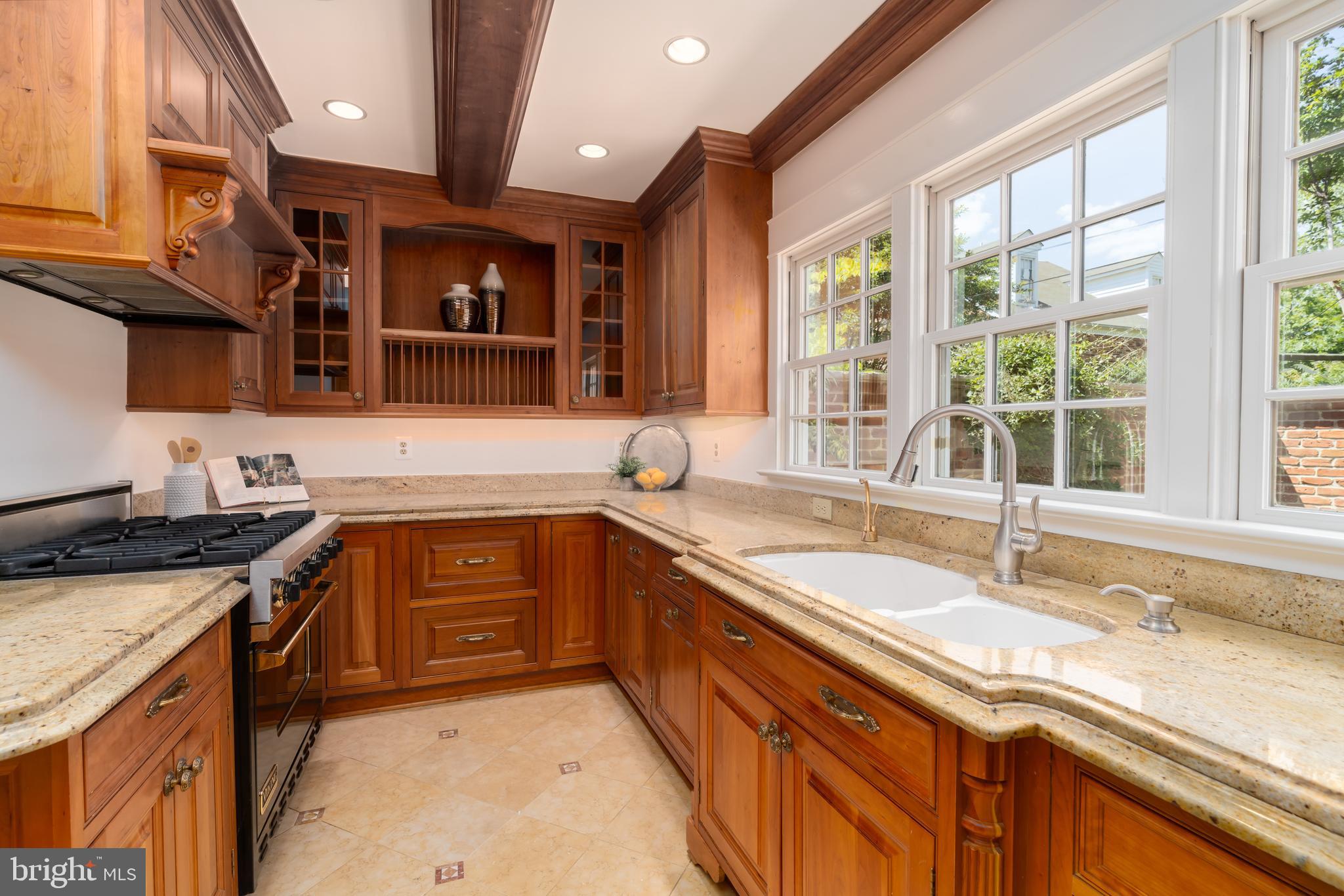 HISTORIC OLD TOWN - Residential