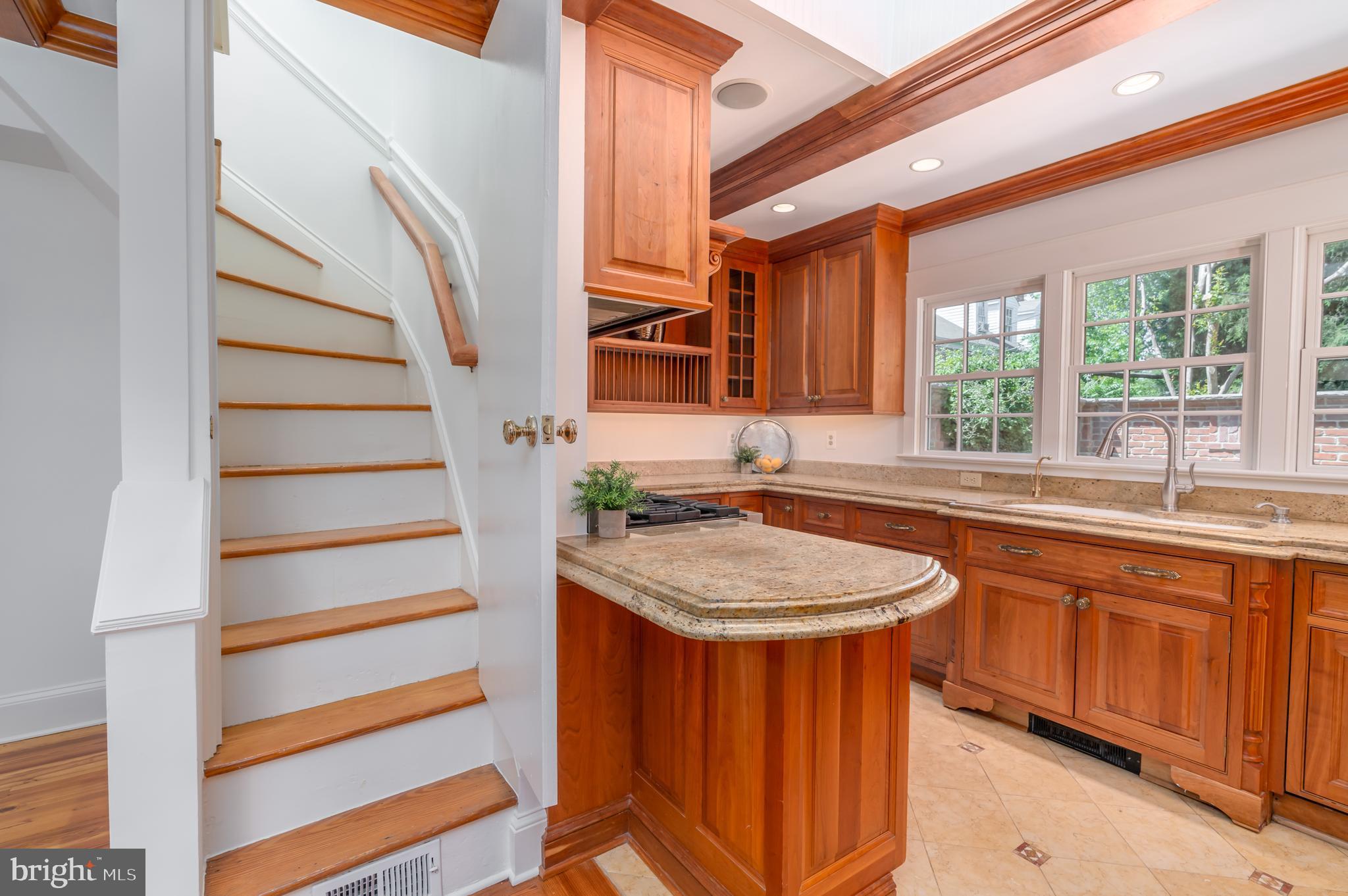 HISTORIC OLD TOWN - Residential