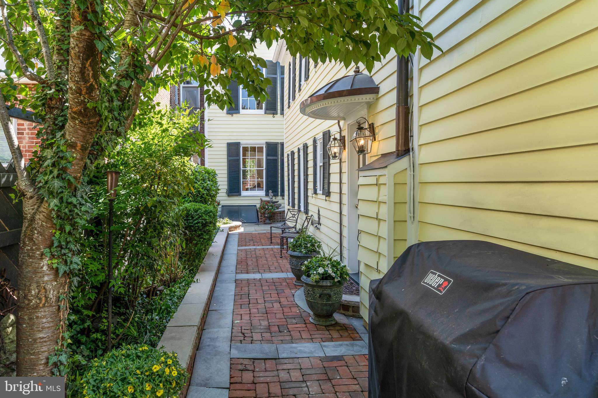 HISTORIC OLD TOWN - Residential