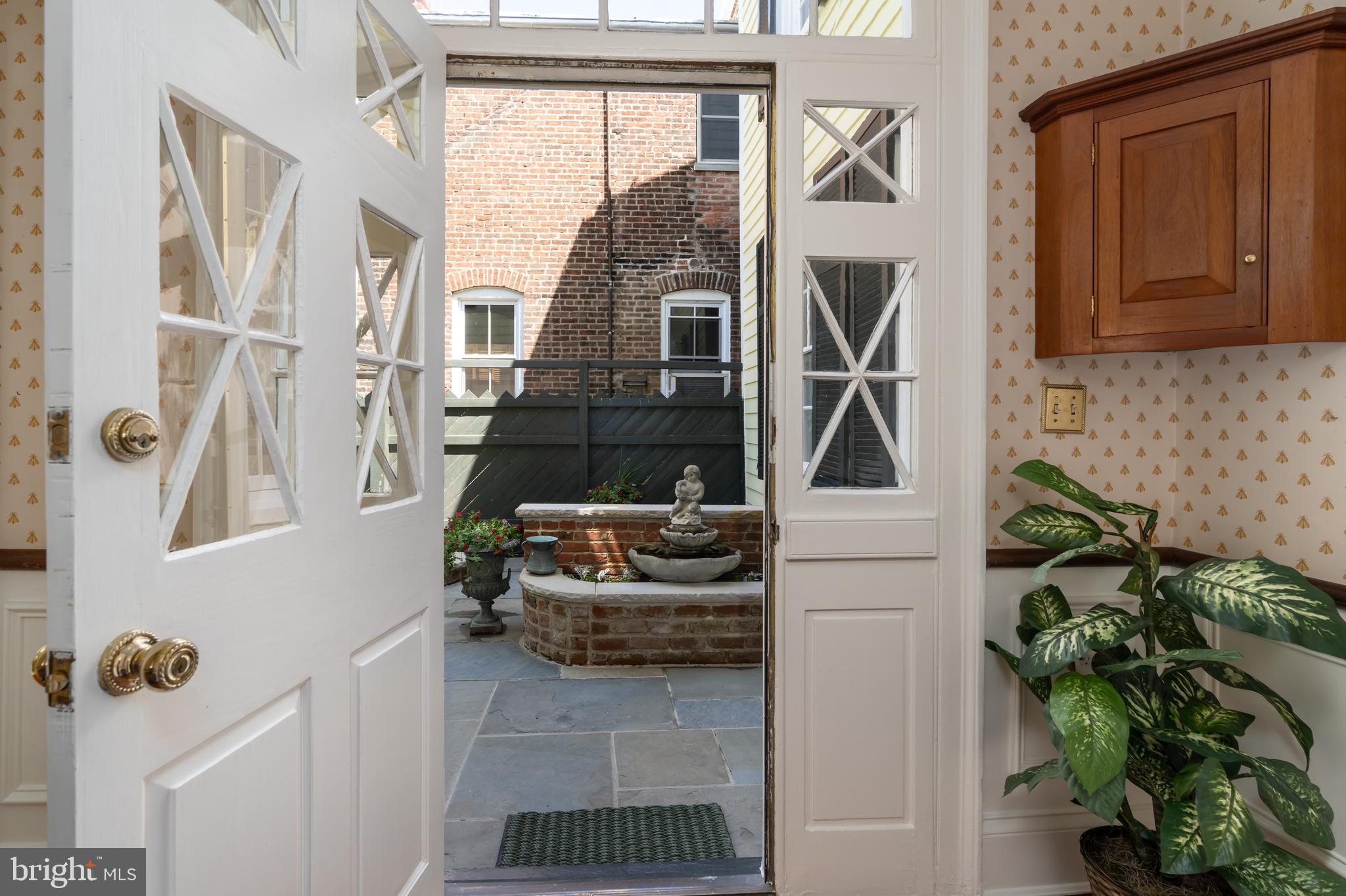 HISTORIC OLD TOWN - Residential