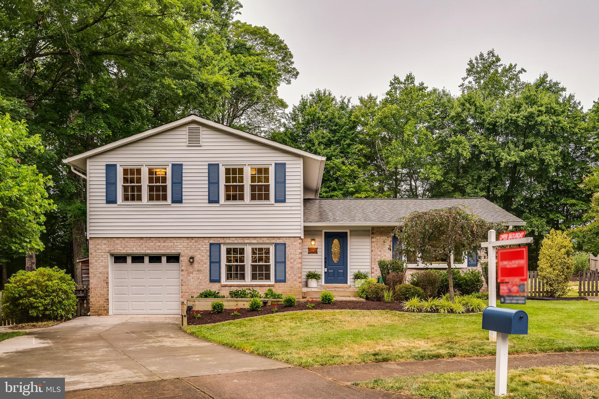 5104 SPRING ROCK COURT