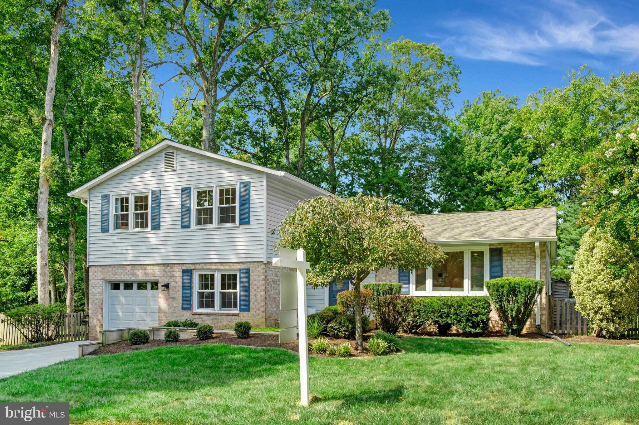 5104 SPRING ROCK COURT