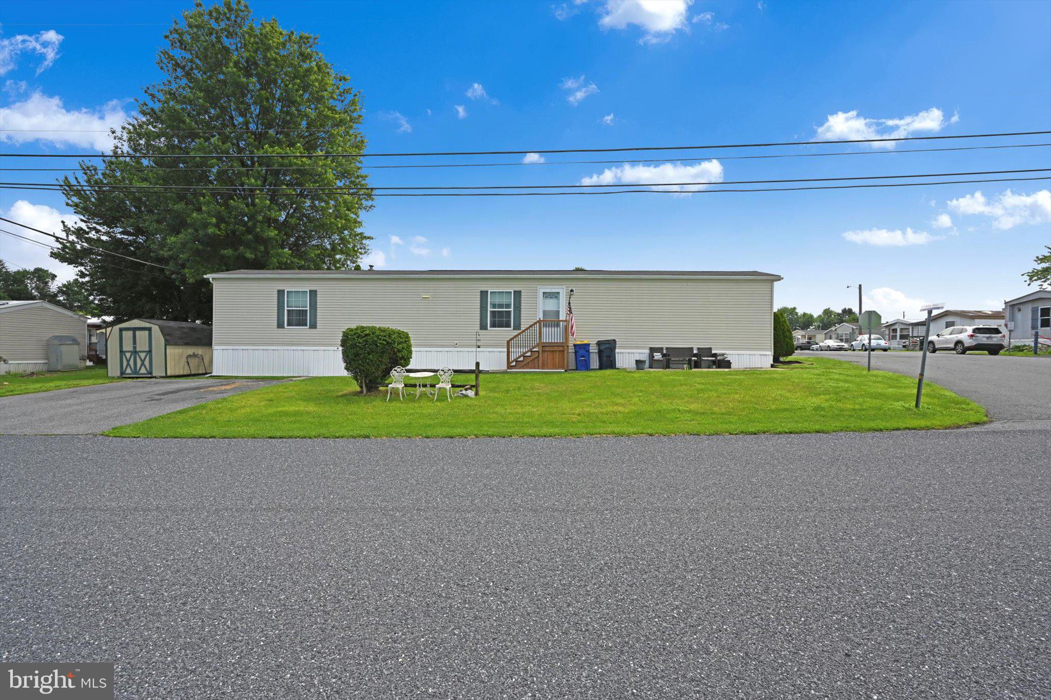 90 WILLOW DRIVE
